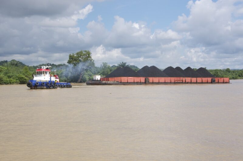 Coal mining is a driver of deforestation in East-Kalimantan, Indonesia. flyingfabi, Flickr