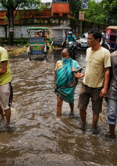 Machine-learning-based evidence and attribution mapping of 100,000 climate impact studies